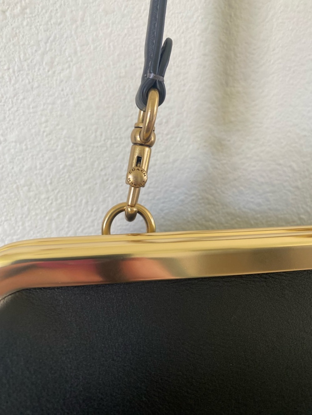 Coach The Kisslock Frame Bag Limited Re-Edition 1969 Large Black Brass - Picture 6 of 15